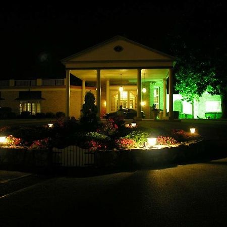 Hotel Carlisle & Embers Convention Center المظهر الخارجي الصورة
