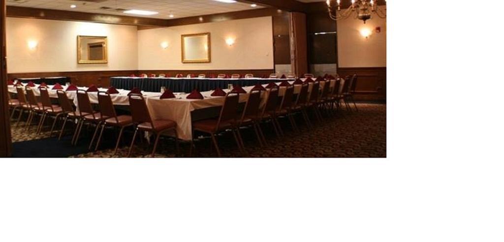 Hotel Carlisle & Embers Convention Center المظهر الخارجي الصورة