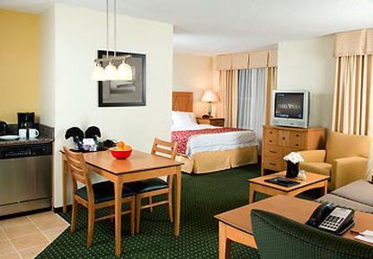 Hotel Carlisle & Embers Convention Center المظهر الخارجي الصورة